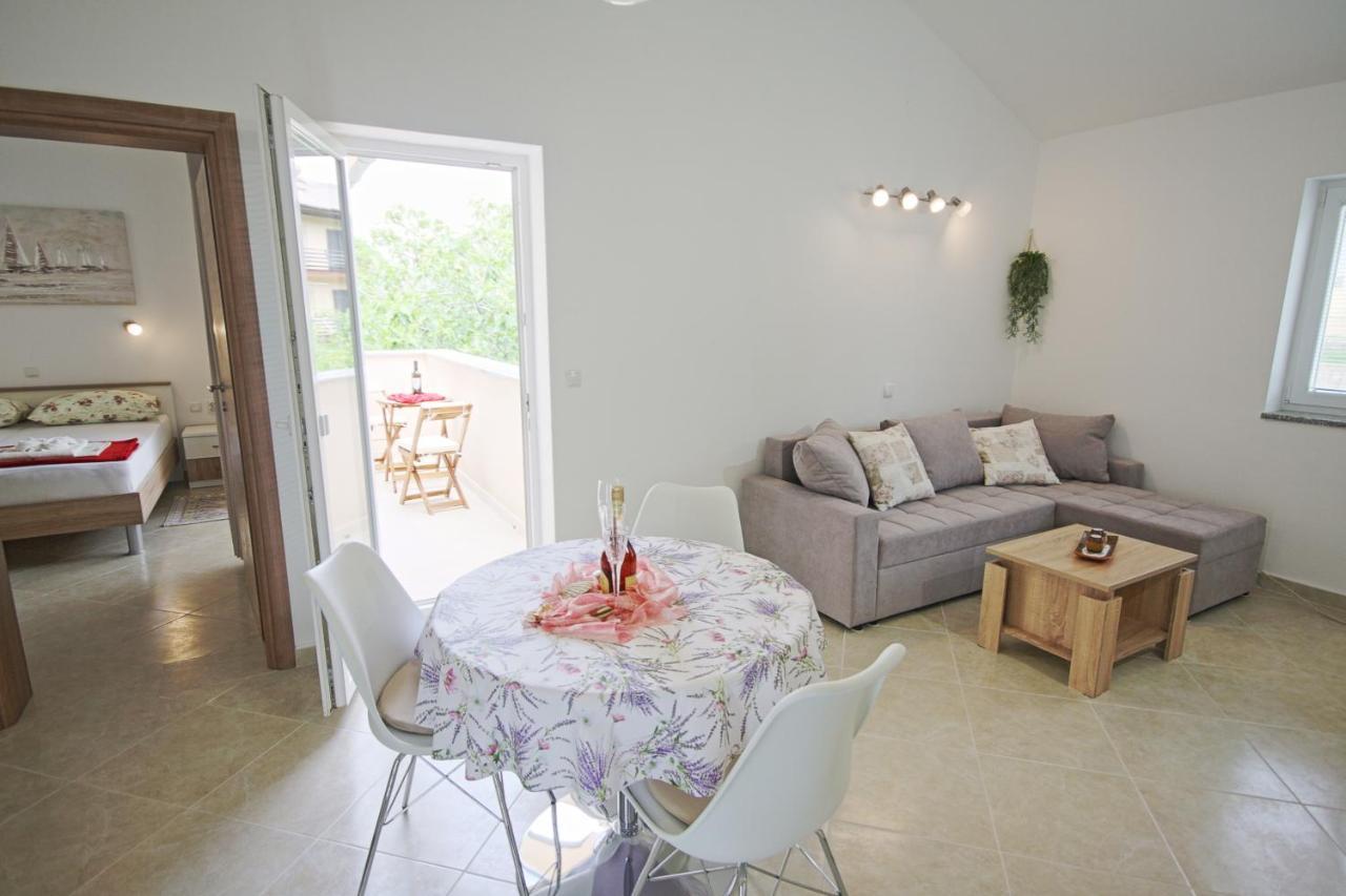 Srdoc Apartment